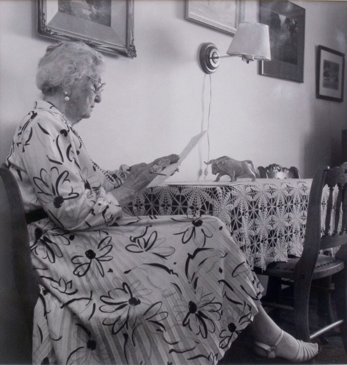 Thelma Pepper, Grace at Home, 1989. The Mendel Art Gallery Collection at Remai Modern. Photographers Gallery Collection. Gift of PAVED Arts, 2011.