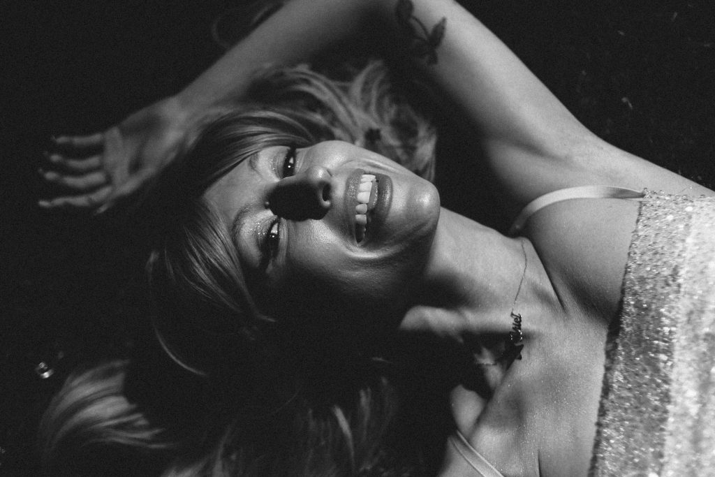 Black and white portrait of musician Ariel